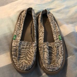 Sanuk Shoes